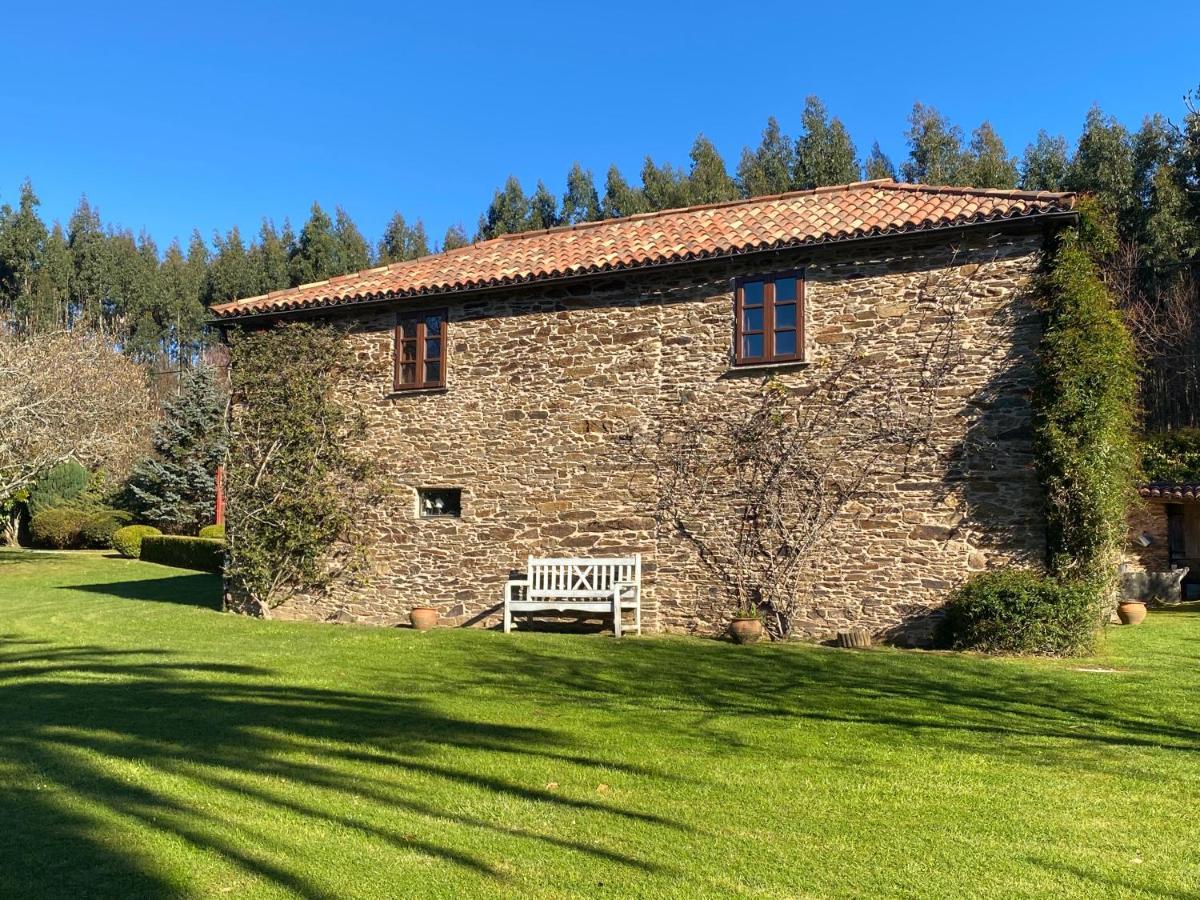 Casa Rural con precioso jardín cerca de la playa en Valdoviño Exterior foto